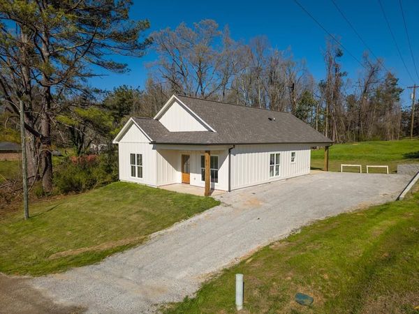 90 Simmons Street, Water Valley, MS 38965