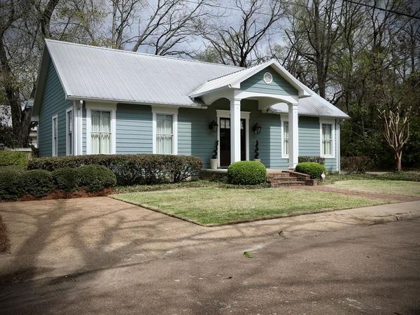 1803 E. Jackson Ave., Oxford, MS 38655