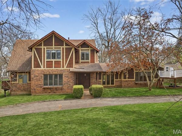 13777 Clayton (on Private Road) Road, Town and Country, MO 63017