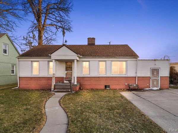 21520 Harper Lake Avenue, St. Clair Shores, MI 48080