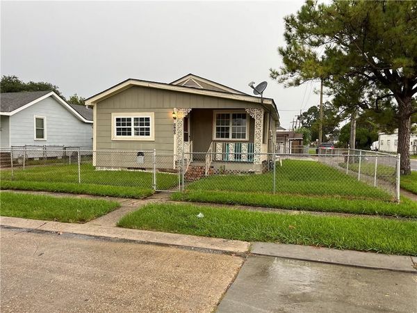 3803 DERBIGNY Street , Metairie, LA 70001
