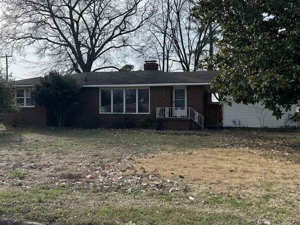 2137 Chisholm Rd, Florence, AL