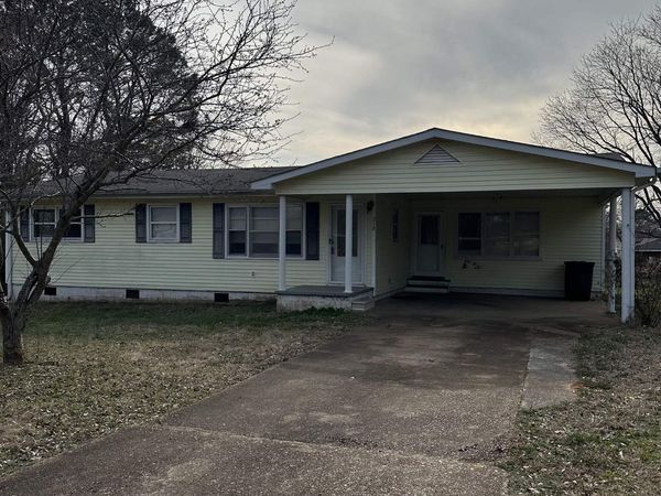 218 Prairie St, Florence, AL