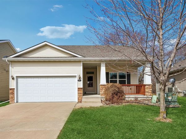 10023 N Glenstone Court, Johnston, IA 50131