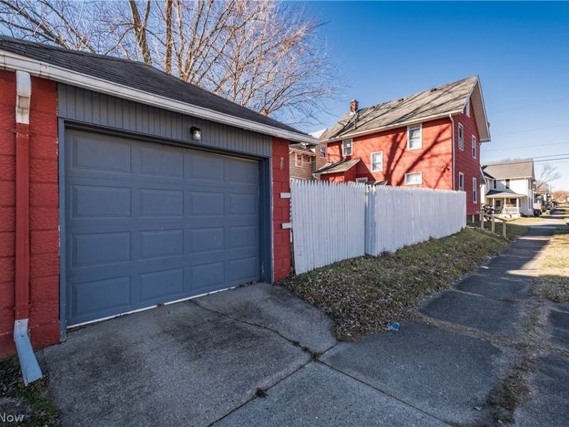 1000 Arlington Avenue SW, Canton, OH 44710 Photo 2