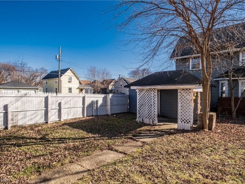 1000 Arlington Avenue SW, Canton, OH 44710 Photo 4