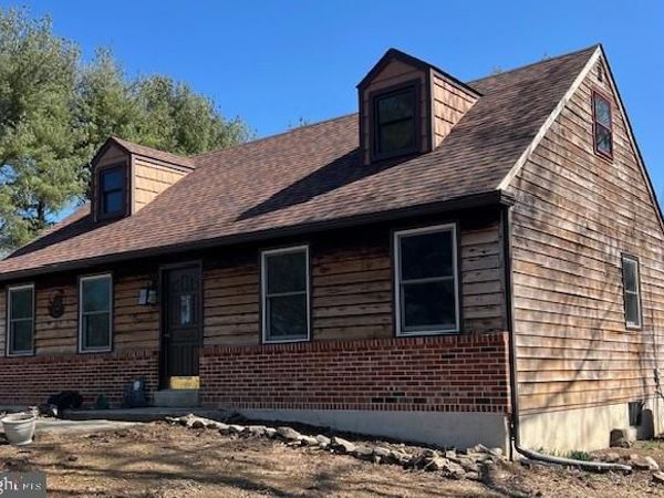 202 REBECCA LANE , COATESVILLE, PA 19320