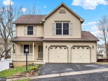 576 KELKER STREET, OBERLIN, PA 17113