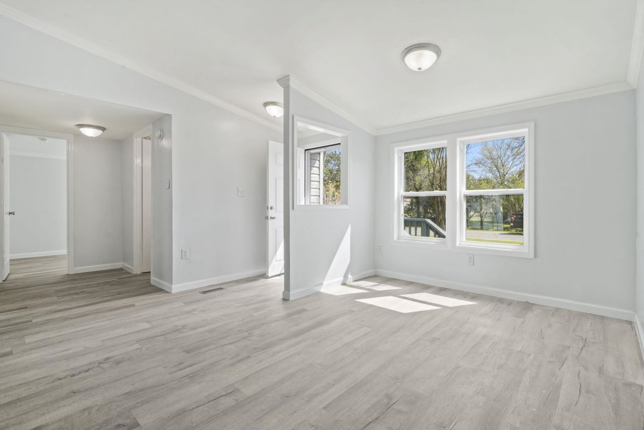 644 Summer Dr. Photo 11