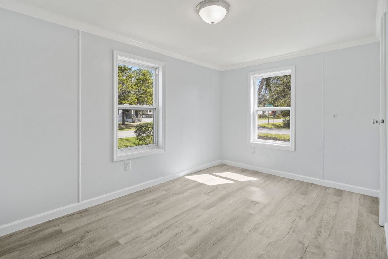 644 Summer Dr. Photo 13