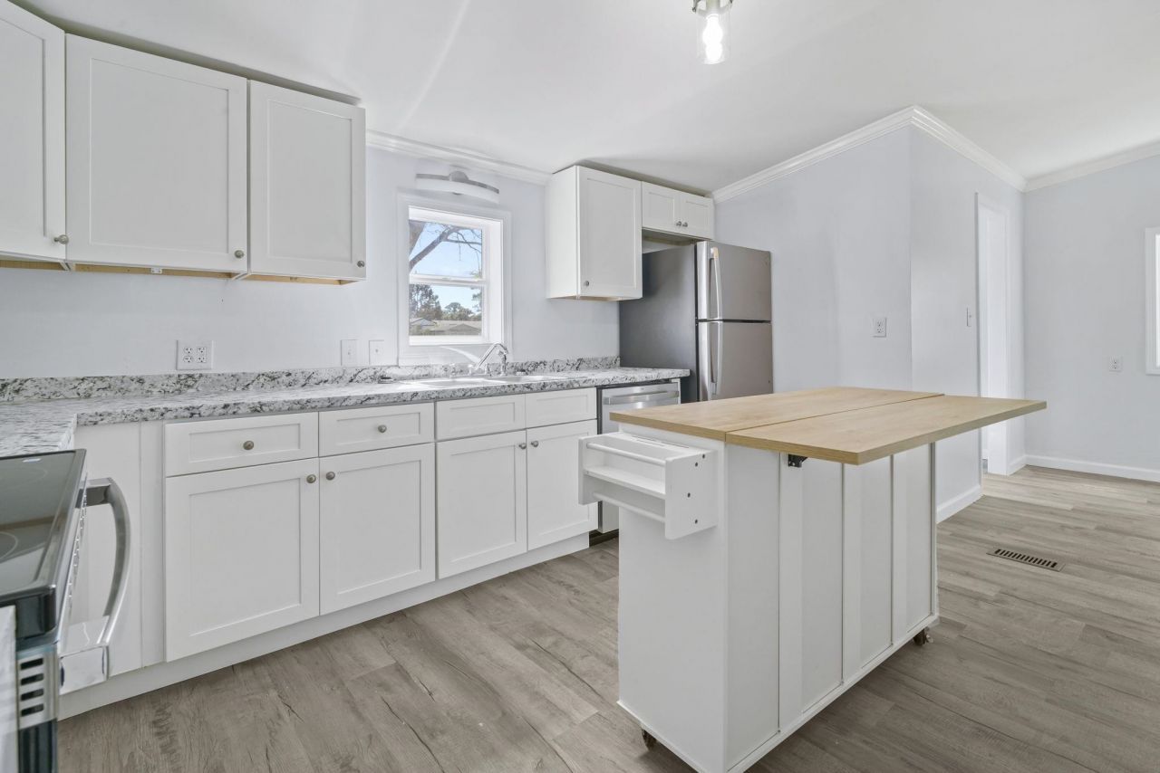 644 Summer Dr. Photo 19