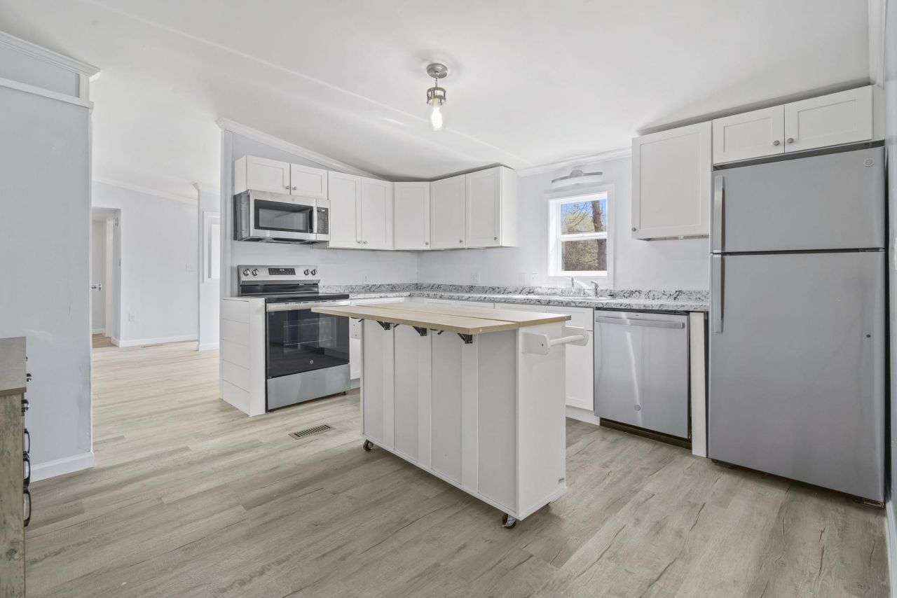 644 Summer Dr. Photo 22