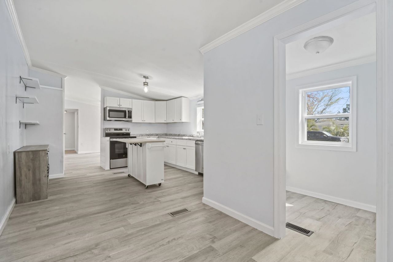 644 Summer Dr. Photo 23