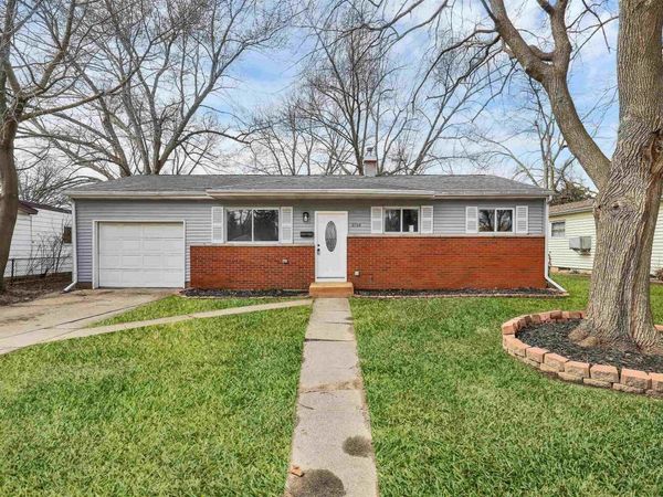 3714 Brighton Drive, Lansing, MI 48911