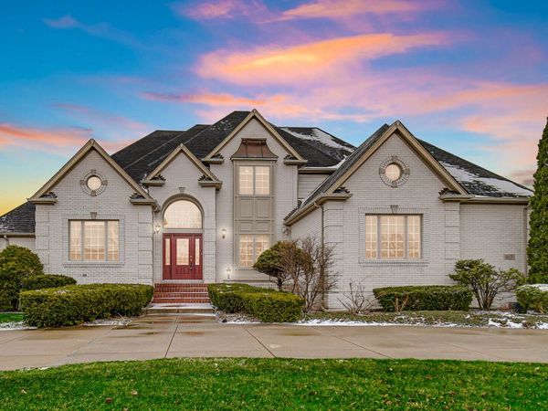 917 Royal Dublin Lane, Dyer, IN 46311
