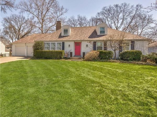 8345 Reinhardt Street, Prairie Village, KS 66206