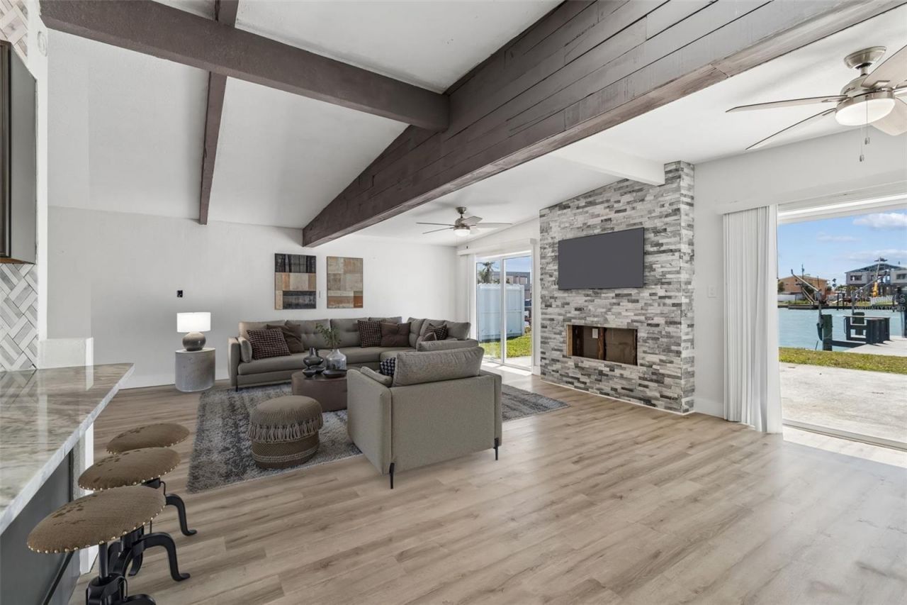 16108 5th Street E, Redington Beach, FL 33708 Photo