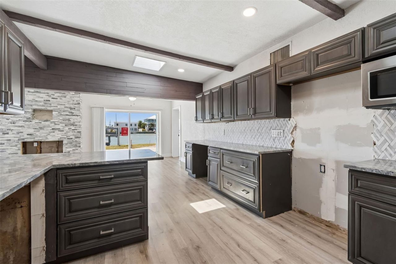 16108 5th Street E, Redington Beach, FL 33708 Photo