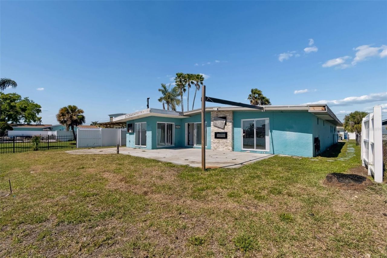 16108 5th Street E, Redington Beach, FL 33708 Photo