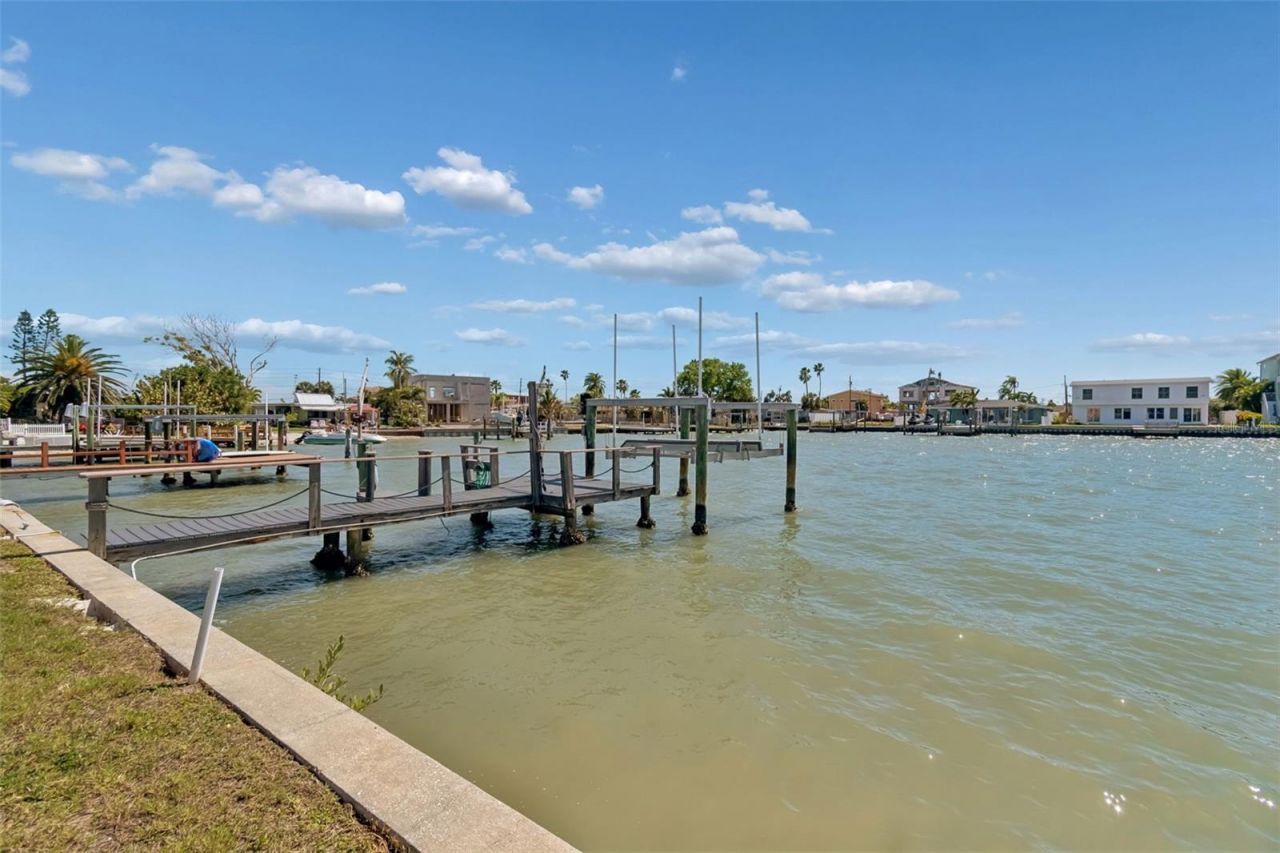 16108 5th Street E, Redington Beach, FL 33708 Photo