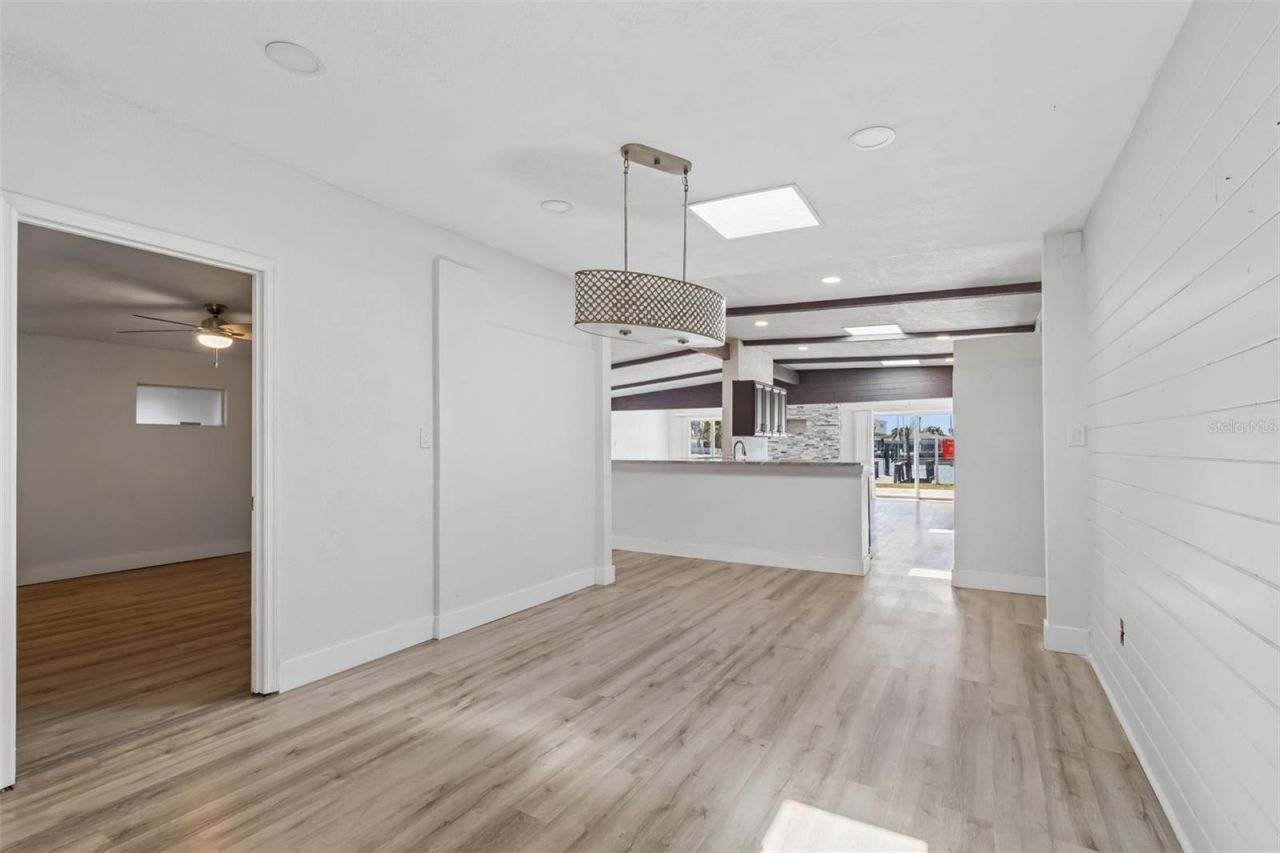 16108 5th Street E, Redington Beach, FL 33708 Photo