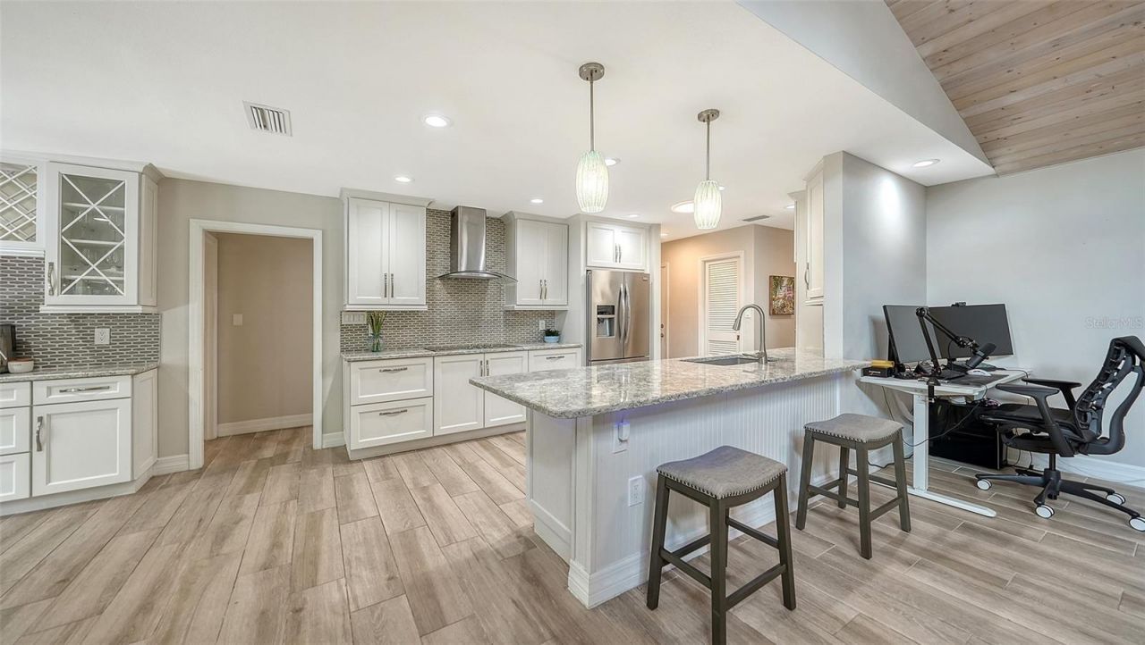 5231 Siesta Cove Drive, Sarasota, FL 34242 Photo