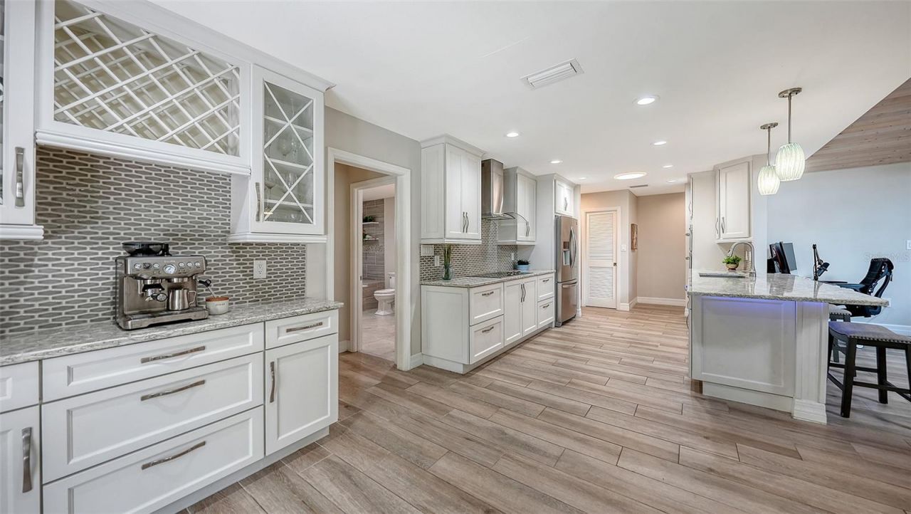 5231 Siesta Cove Drive, Sarasota, FL 34242 Photo