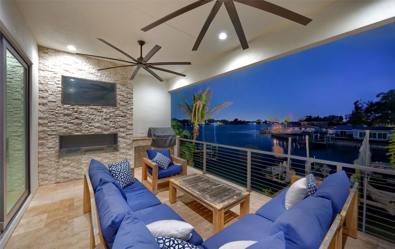 7822 Causeway Boulevard S, Saint Petersburg, FL 33707 Photo