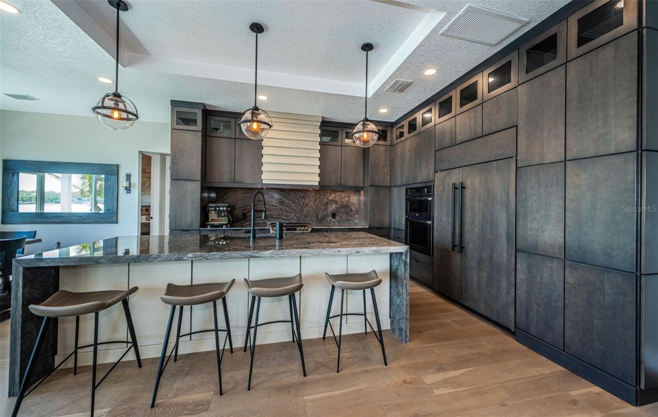 7822 Causeway Boulevard S, Saint Petersburg, FL 33707 Photo