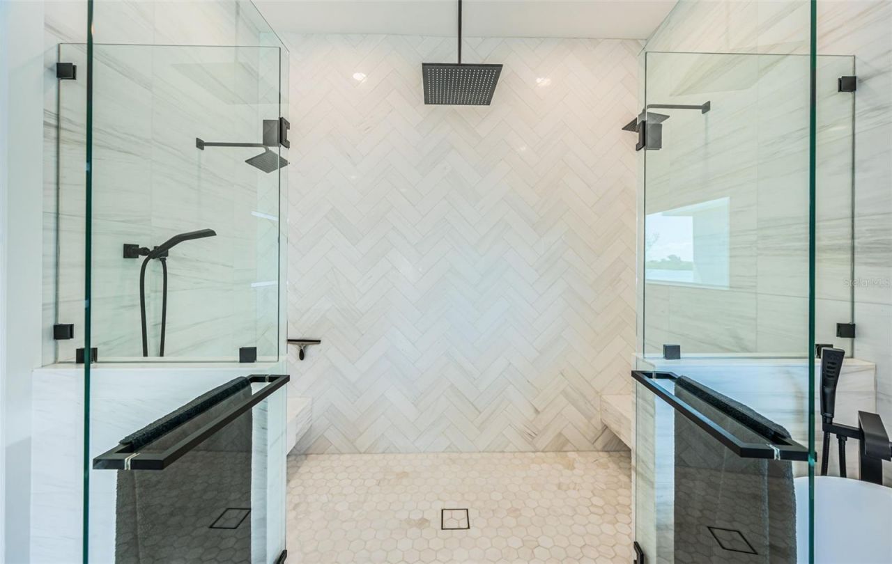 7822 Causeway Boulevard S, Saint Petersburg, FL 33707 Photo