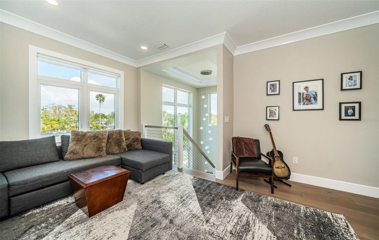 7822 Causeway Boulevard S, Saint Petersburg, FL 33707 Photo