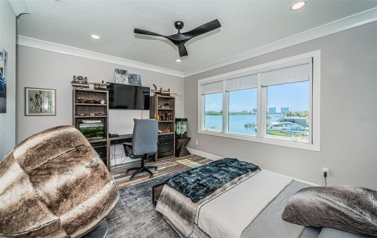 7822 Causeway Boulevard S, Saint Petersburg, FL 33707 Photo