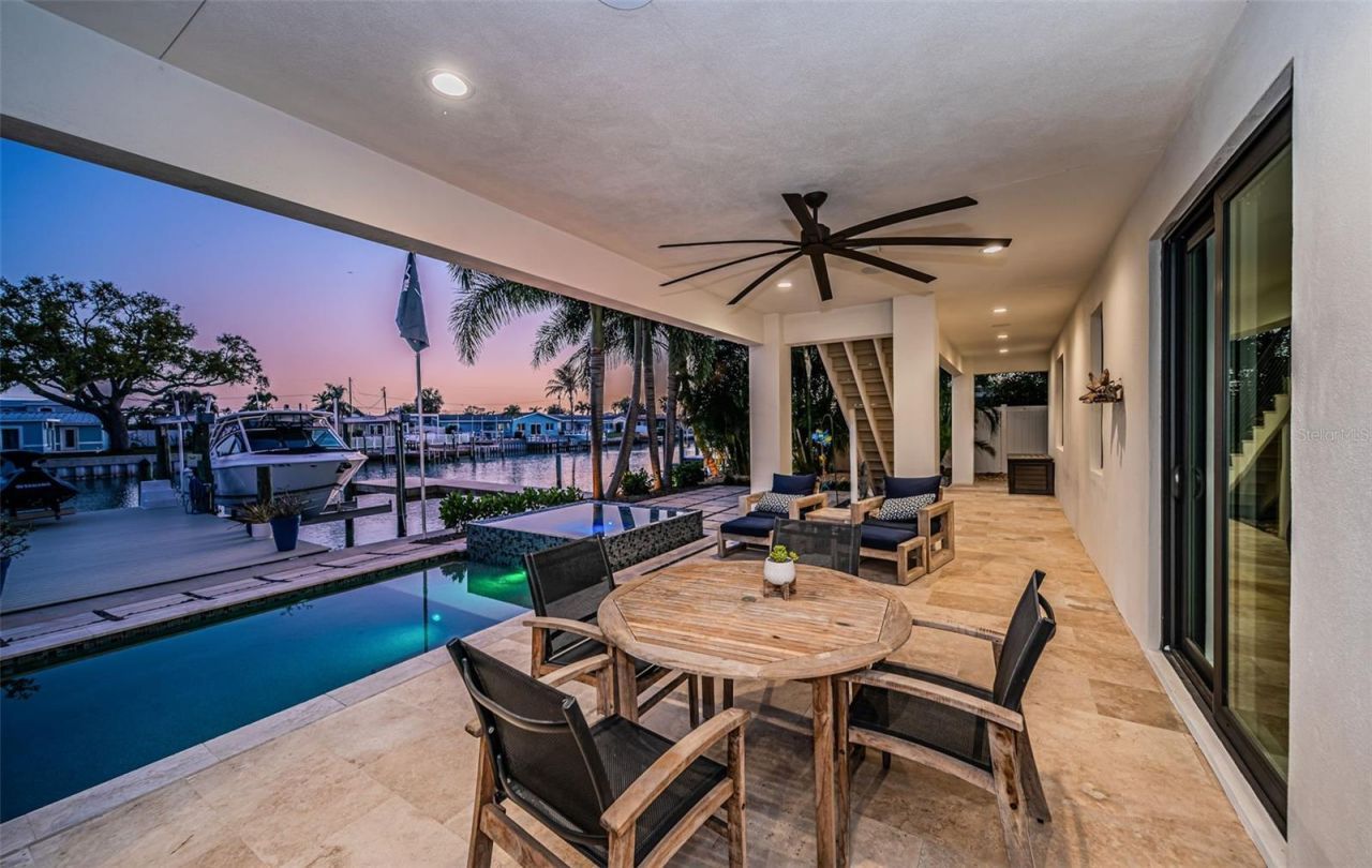 7822 Causeway Boulevard S, Saint Petersburg, FL 33707 Photo