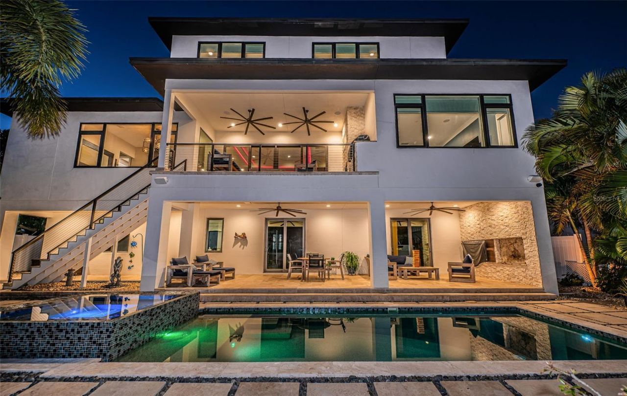 7822 Causeway Boulevard S, Saint Petersburg, FL 33707 Photo