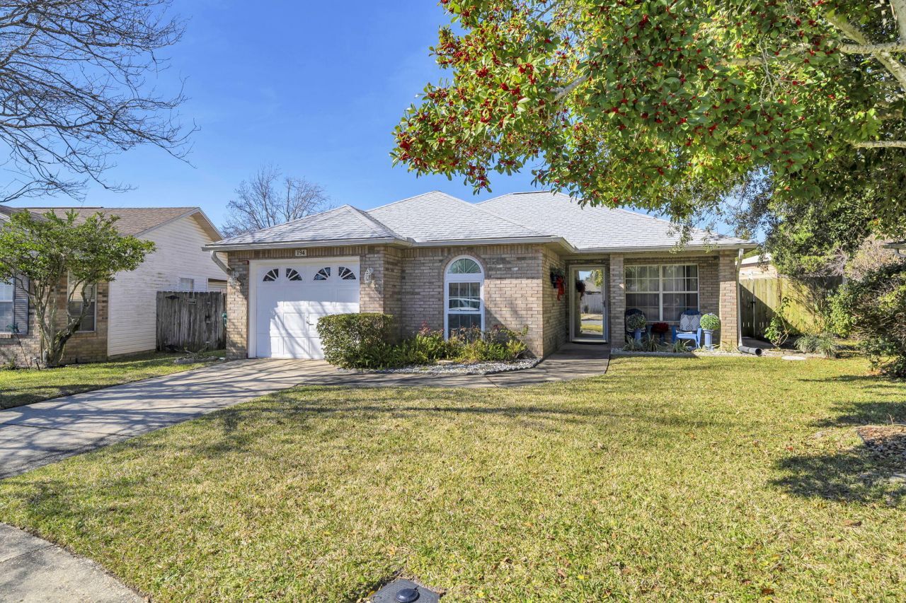 194 Lola Circle, Destin, FL 32541 Main Photo