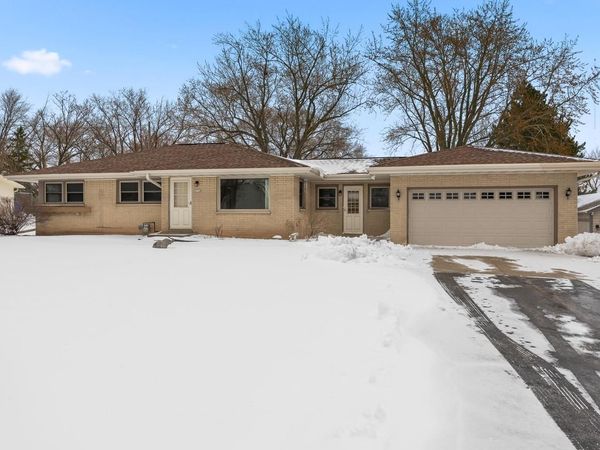 3756 S 124th STREET, Greenfield, WI 53228