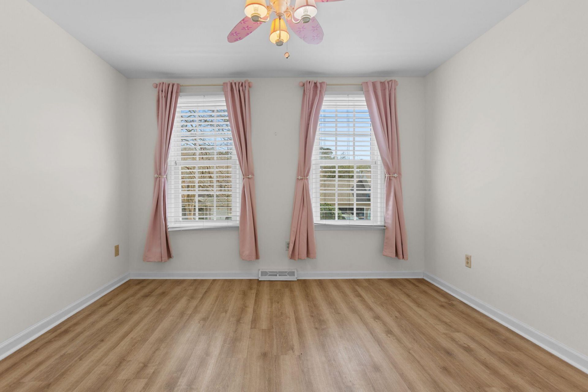 935 Portabella Lane Photo 38