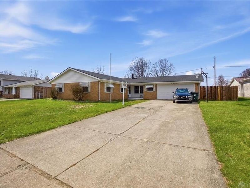 111 Villa Drive, New Carlisle, OH 45344 Photo 2