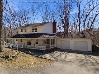 1 North Lake Drive, Ona, WV 25545