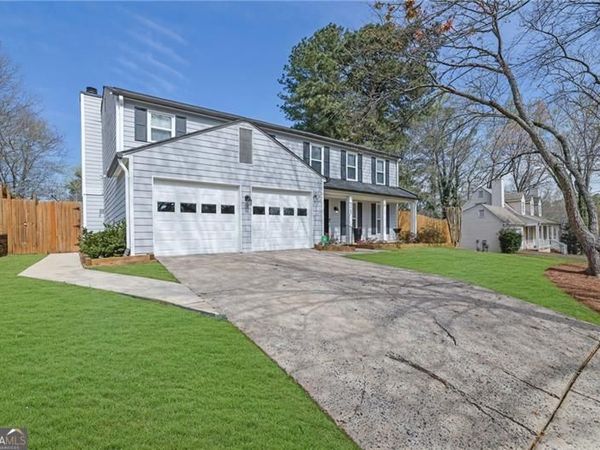 325 Ivy Mill Court, Roswell, GA 30076