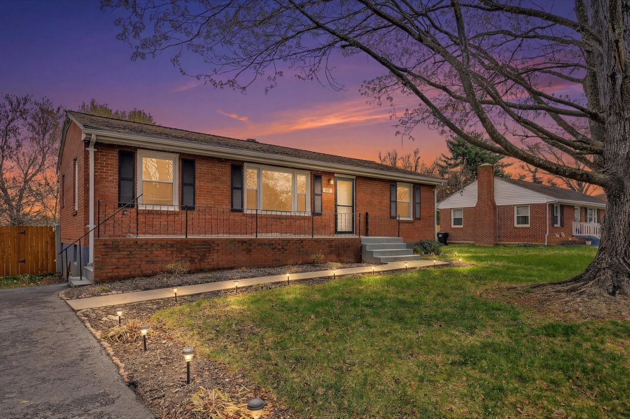 1150 Starmount Ave, Roanoke, VA 24019 Main Photo