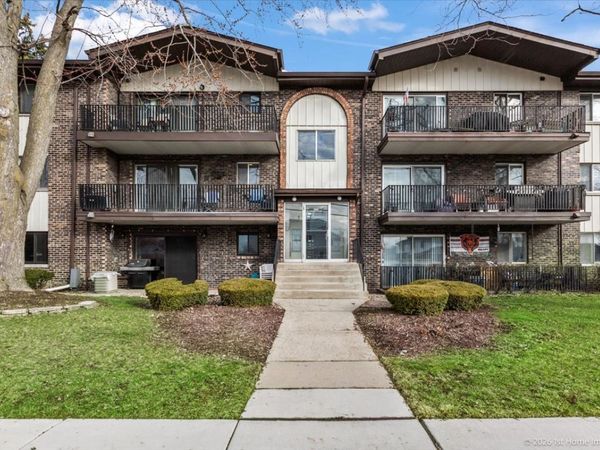 5202 Midlothian Turnpike, Unit 107, Crestwood, IL 60418