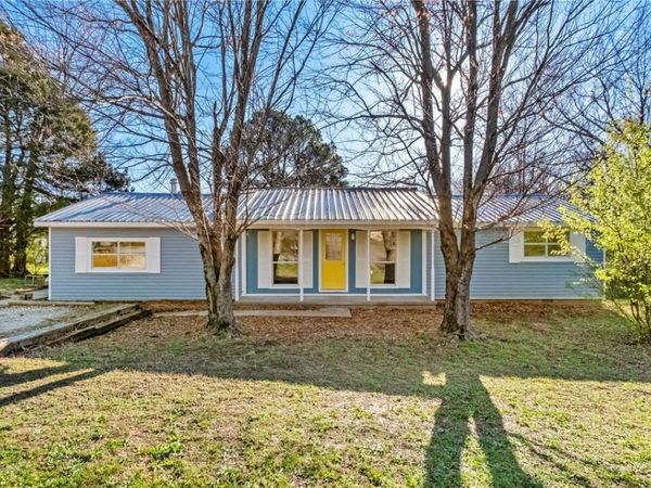 1952 N Juneway Terrace, Fayetteville, AR 72703