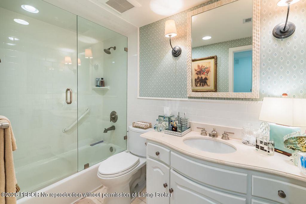 250 Bradley Place, Unit 202, Palm Beach, FL 33480 Photo