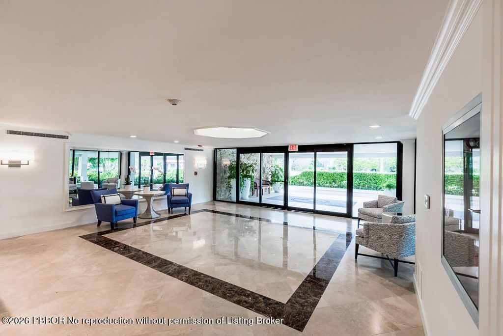 250 Bradley Place, Unit 202, Palm Beach, FL 33480 Photo