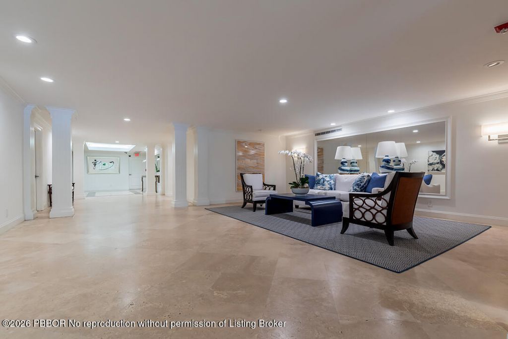 250 Bradley Place, Unit 202, Palm Beach, FL 33480 Photo