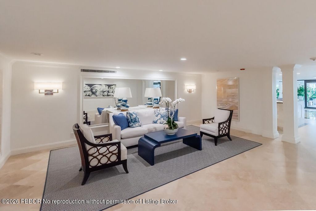 250 Bradley Place, Unit 202, Palm Beach, FL 33480 Photo