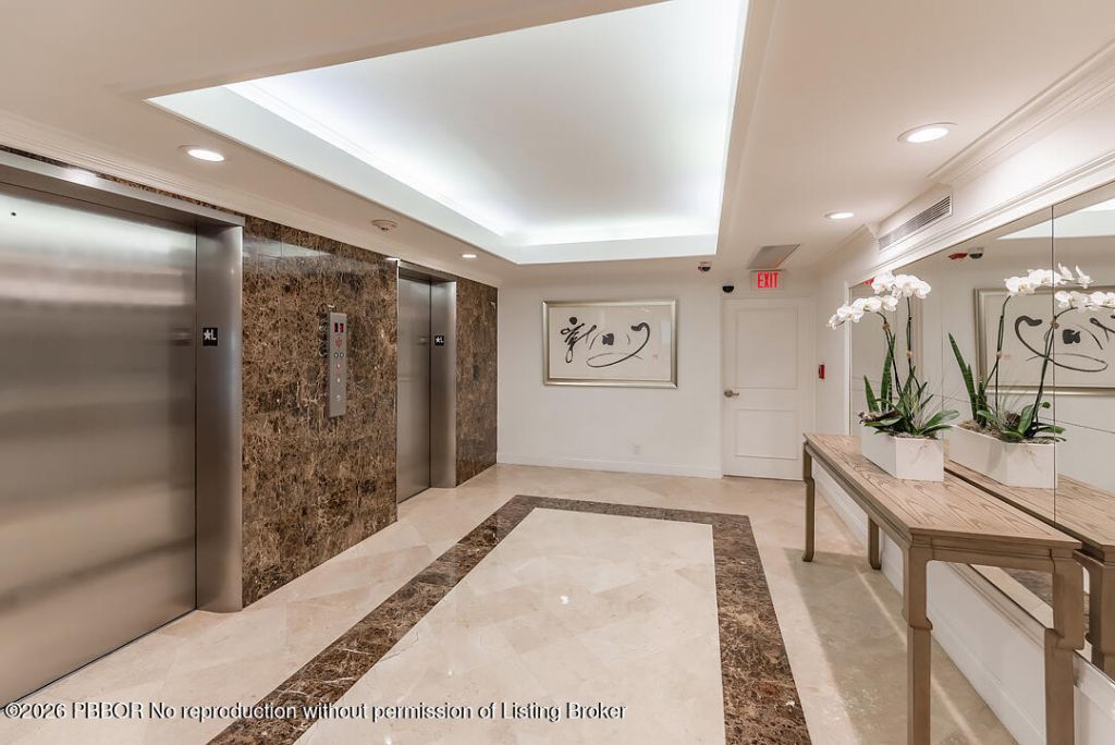 250 Bradley Place, Unit 202, Palm Beach, FL 33480 Photo