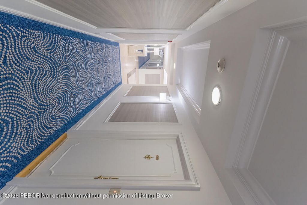 250 Bradley Place, Unit 202, Palm Beach, FL 33480 Photo