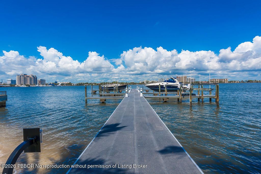 250 Bradley Place, Unit 202, Palm Beach, FL 33480 Photo